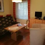 Ferienwohnung-gurran Holiday home *
