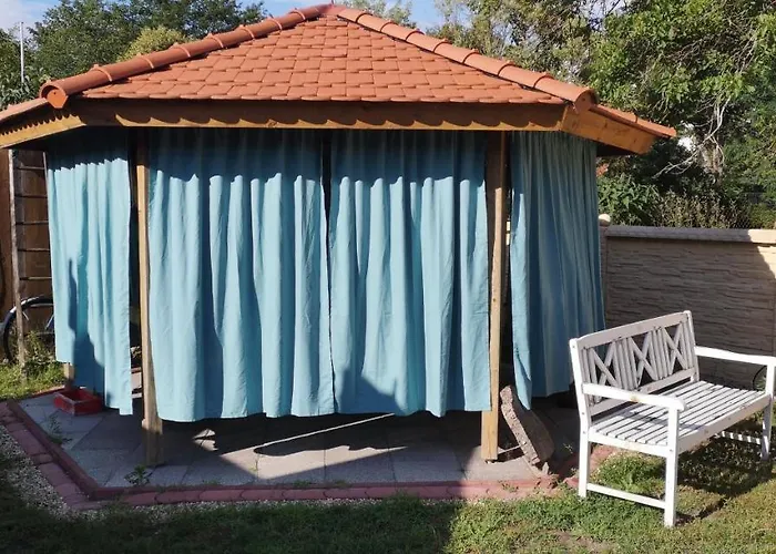 Semesterbostad Ferienwohnung-gurran *